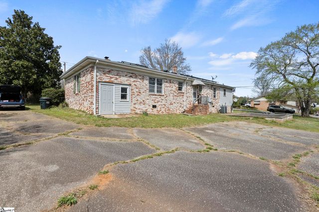 2 Dell Circle, Travelers Rest, SC 29690