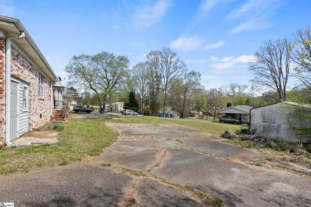 2 Dell Circle, Travelers Rest, SC 29690