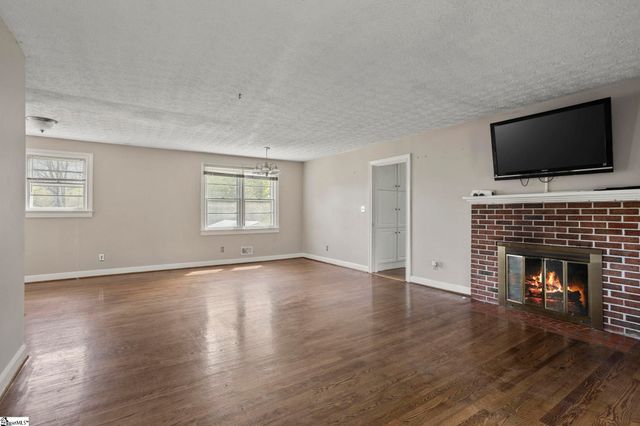2 Dell Circle, Travelers Rest, SC 29690
