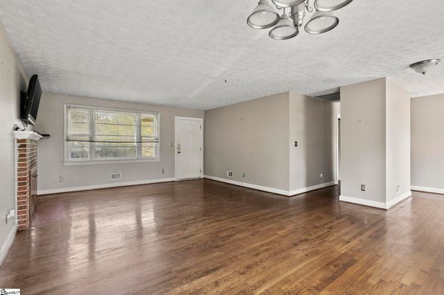 2 Dell Circle, Travelers Rest, SC 29690
