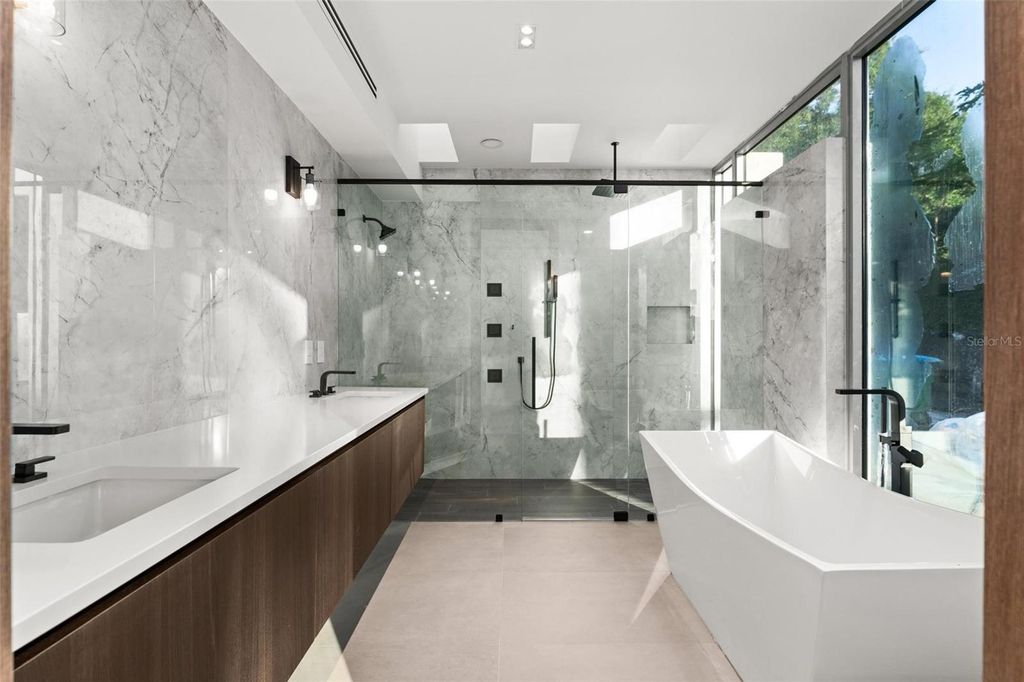 Image 41 of property listing at 2661 VIA TUSCANY, Winter Park, FL 32789