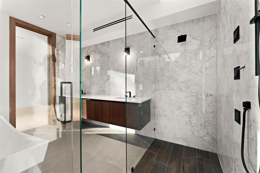 Image 43 of property listing at 2661 VIA TUSCANY, Winter Park, FL 32789