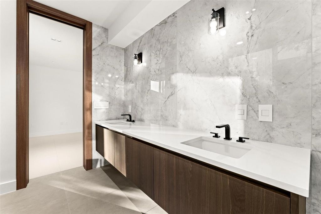 Image 44 of property listing at 2661 VIA TUSCANY, Winter Park, FL 32789