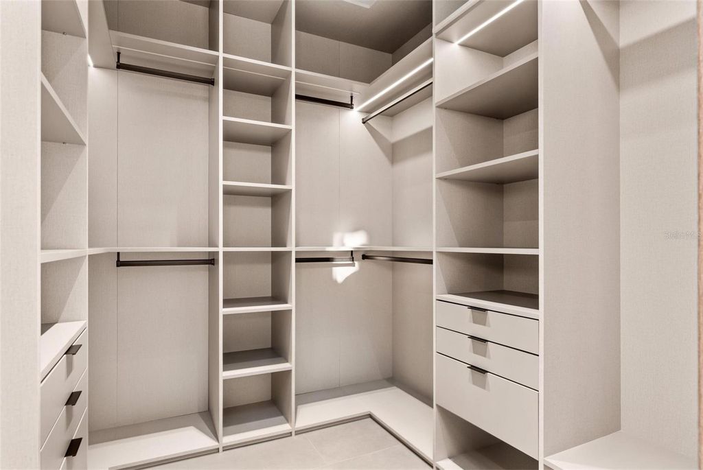 Image 46 of property listing at 2661 VIA TUSCANY, Winter Park, FL 32789