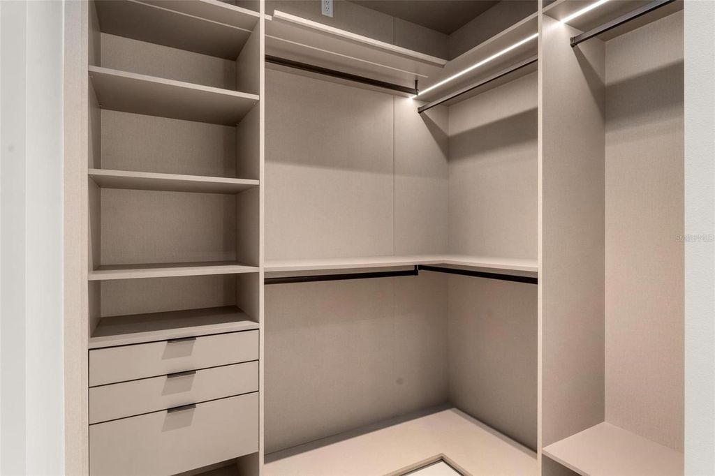 Image 71 of property listing at 2661 VIA TUSCANY, Winter Park, FL 32789