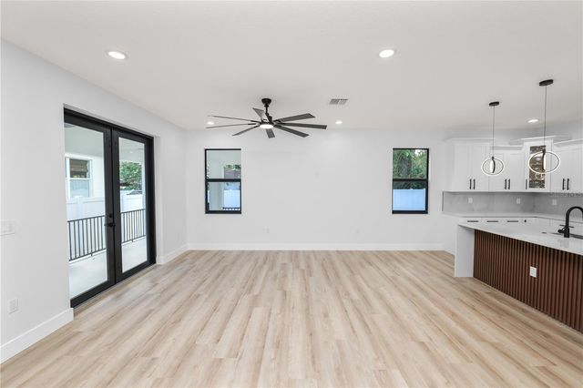 7304 ARDENWOOD, Tampa, FL 33625