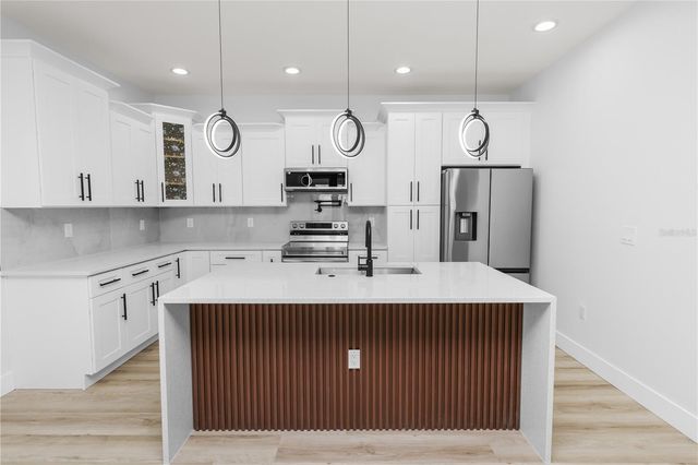 7304 ARDENWOOD, Tampa, FL 33625