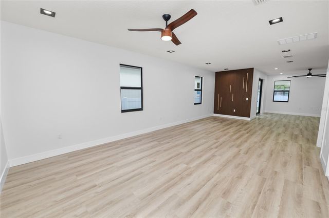 7304 ARDENWOOD, Tampa, FL 33625