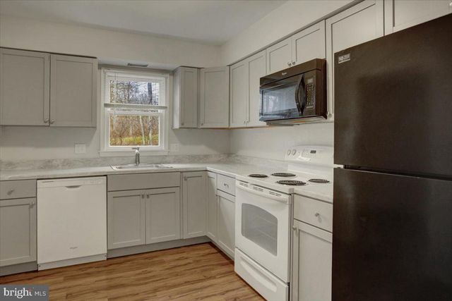 6501 SALEM PARK CIR, Mechanicsburg, PA 17050