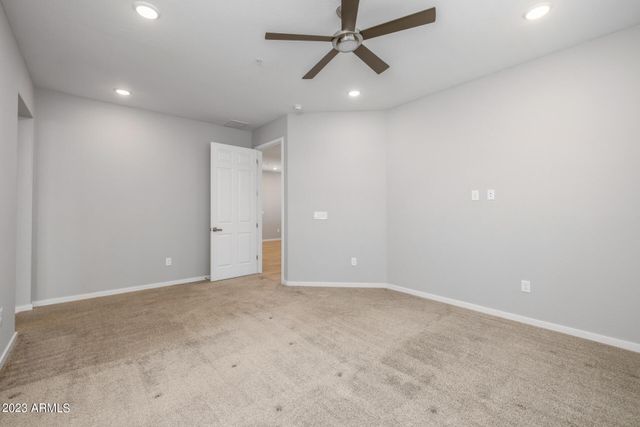 250 W QUEEN CREEK Road 210, Chandler, AZ 85248