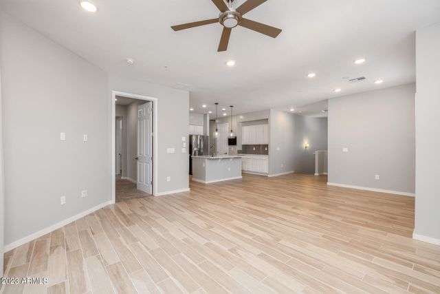 250 W QUEEN CREEK Road 210, Chandler, AZ 85248