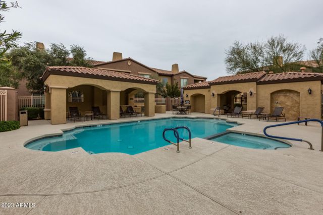 250 W QUEEN CREEK Road 210, Chandler, AZ 85248