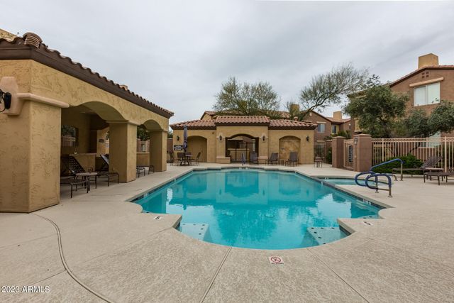 250 W QUEEN CREEK Road 210, Chandler, AZ 85248