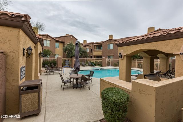 250 W QUEEN CREEK Road 210, Chandler, AZ 85248