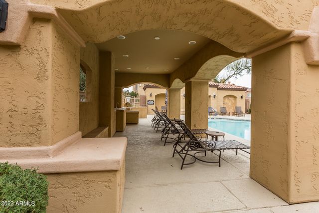 250 W QUEEN CREEK Road 210, Chandler, AZ 85248