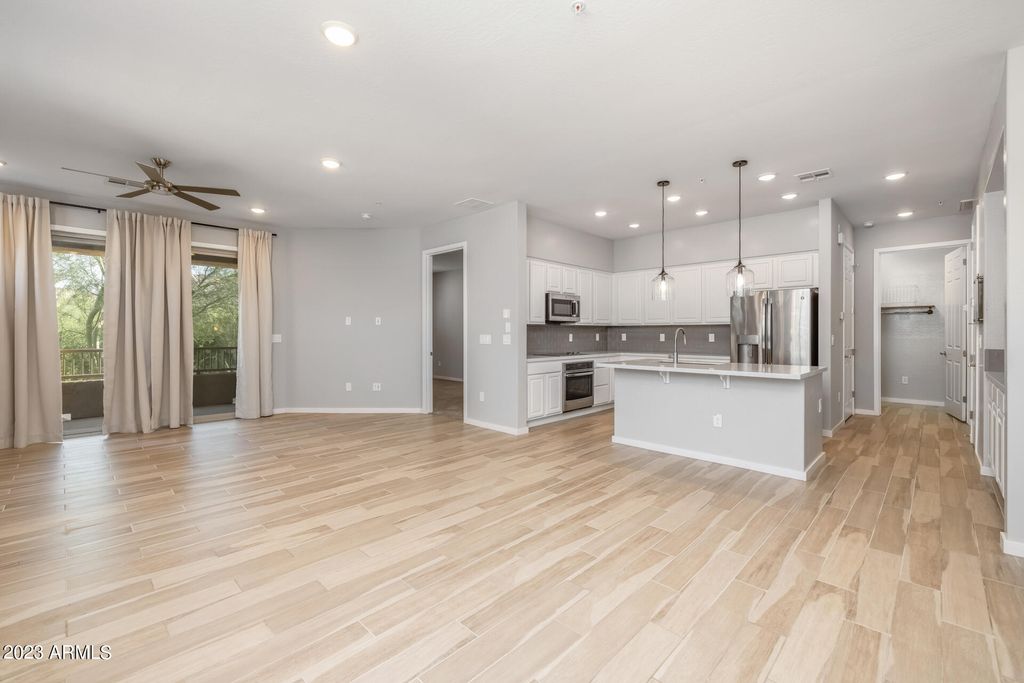 250 W QUEEN CREEK Road 210, Chandler, AZ 85248