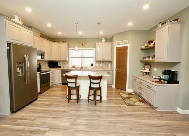 204 Pine Street SW, New London, MN 56273