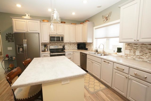 204 Pine Street SW, New London, MN 56273