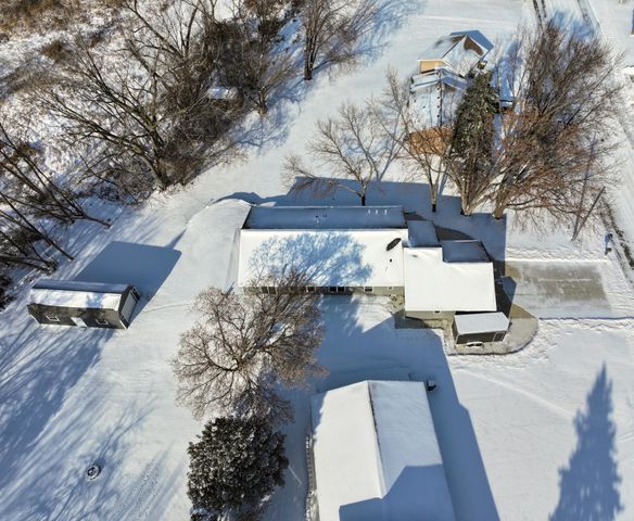 204 Pine Street SW, New London, MN 56273