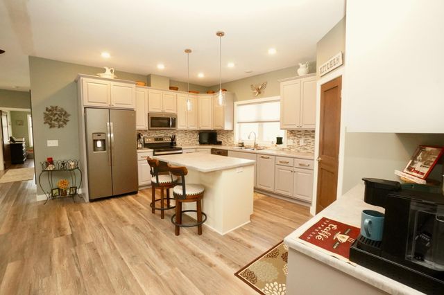 204 Pine Street SW, New London, MN 56273