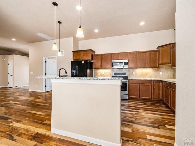 1450 E Farley Ave, Pueblo West, CO 81007
