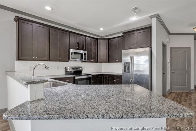 916 W Rowan Street, Fayetteville, NC 28301
