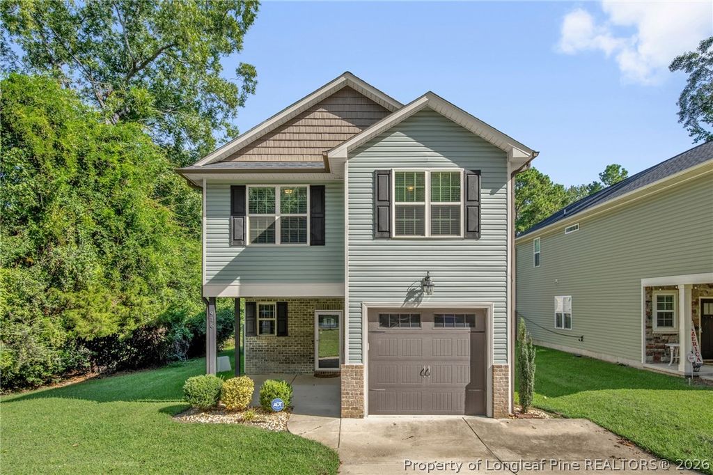 916 W Rowan Street, Fayetteville, NC 28301 — exterior
