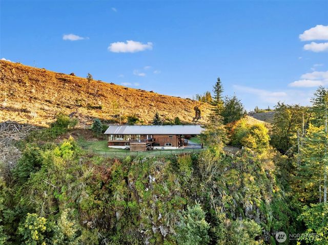 39904 NE Rotschy Road, Yacolt, WA 98675