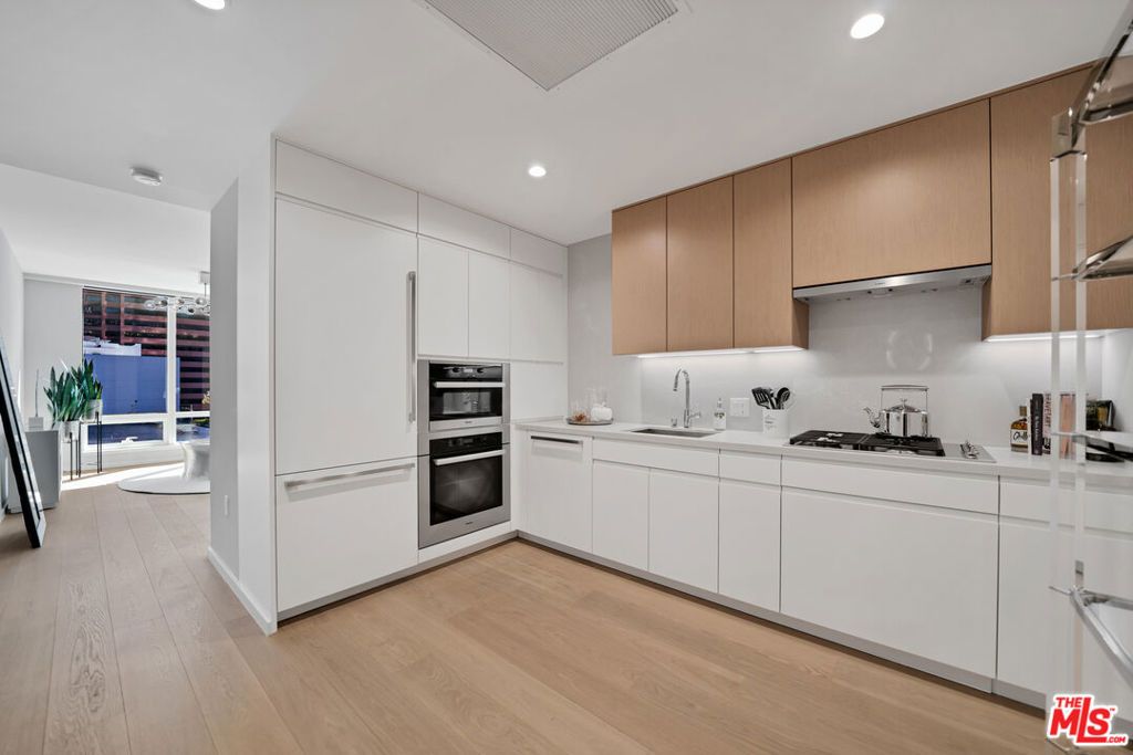 877 Francisco Street 609, Los Angeles, CA 90017 — photo 3