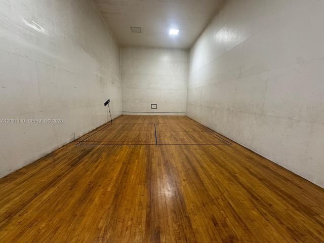 9999 Summerbreeze Dr 218, Sunrise, FL 33322
