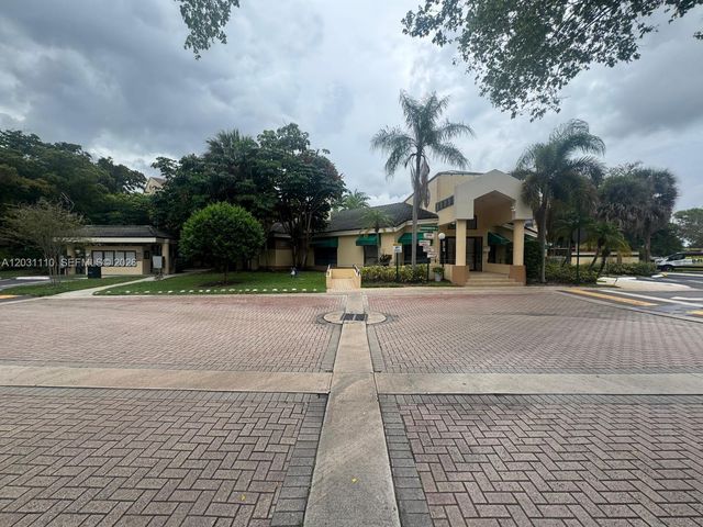 9999 Summerbreeze Dr 218, Sunrise, FL 33322