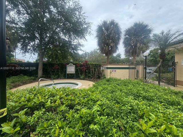 9999 Summerbreeze Dr 218, Sunrise, FL 33322