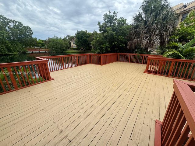 9999 Summerbreeze Dr 218, Sunrise, FL 33322