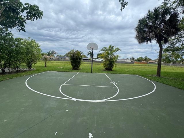 9999 Summerbreeze Dr 218, Sunrise, FL 33322