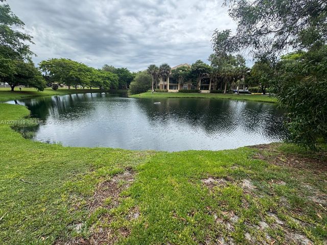 9999 Summerbreeze Dr 218, Sunrise, FL 33322