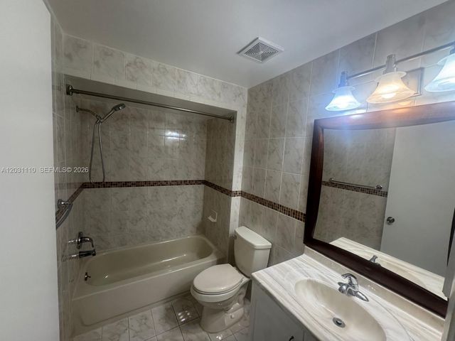9999 Summerbreeze Dr 218, Sunrise, FL 33322