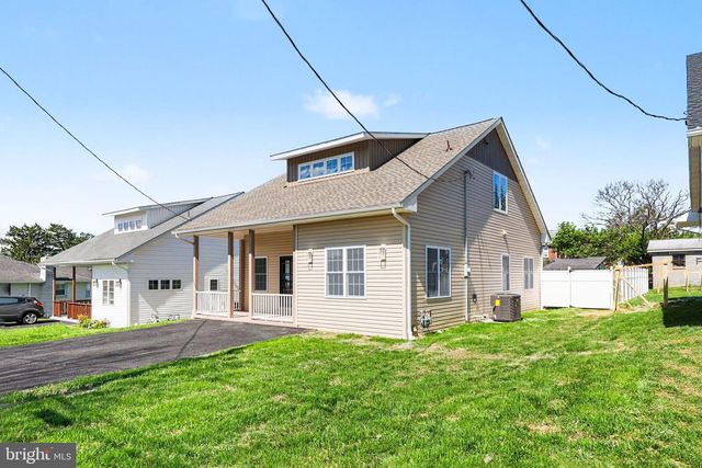 1017 CHAMBERS ST, Harrisburg, PA 17113