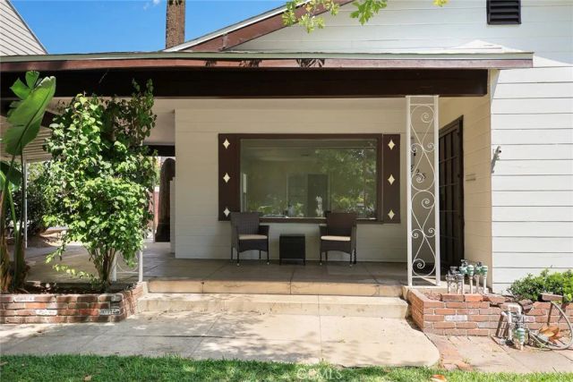 228 N Almansor, Alhambra, CA 91801