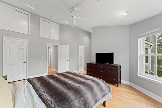 611 Pondside Drive, White Plains, NY 10607