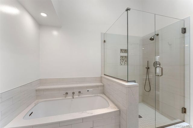 611 Pondside Drive, White Plains, NY 10607
