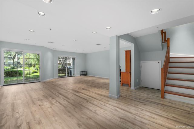 611 Pondside Drive, White Plains, NY 10607