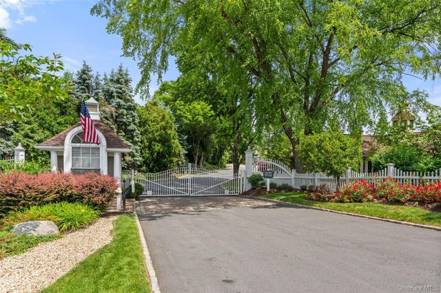 611 Pondside Drive, White Plains, NY 10607