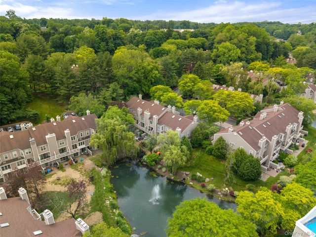 611 Pondside Drive, White Plains, NY 10607
