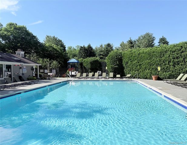 611 Pondside Drive, White Plains, NY 10607