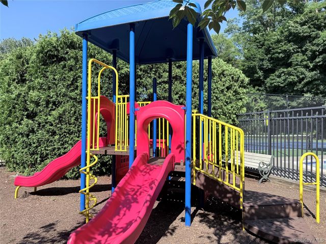 611 Pondside Drive, White Plains, NY 10607