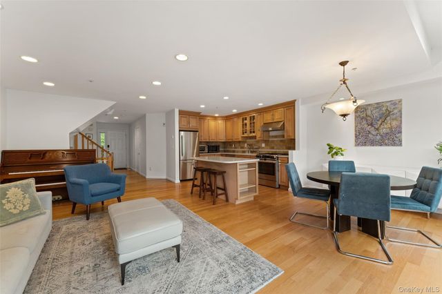 611 Pondside Drive, White Plains, NY 10607
