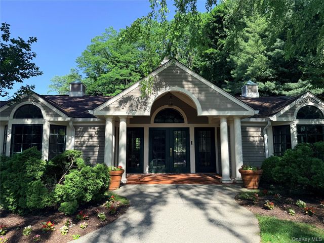 611 Pondside Drive, White Plains, NY 10607