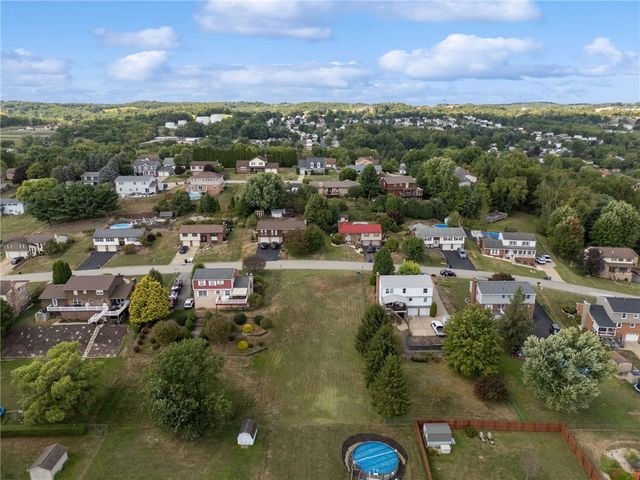 0 Adrian Dr, Hempfield Twp, PA 15601