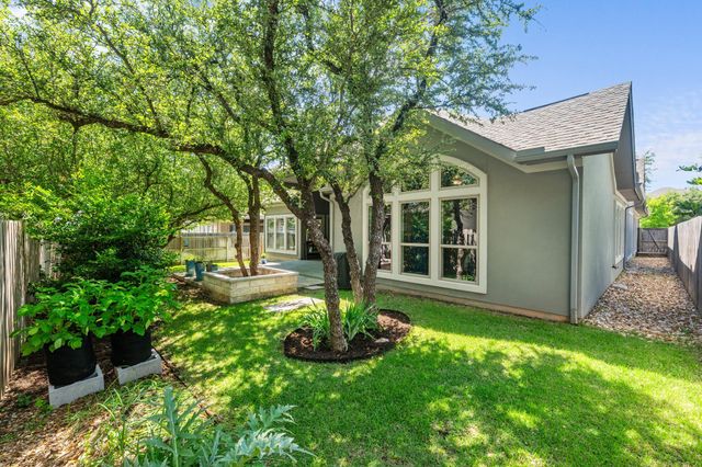 813 Heartleaf DR, Leander, TX 78641