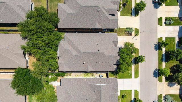 813 Heartleaf DR, Leander, TX 78641